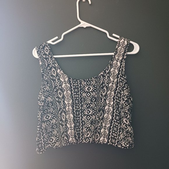 Cute crop top - Picture 3 of 3